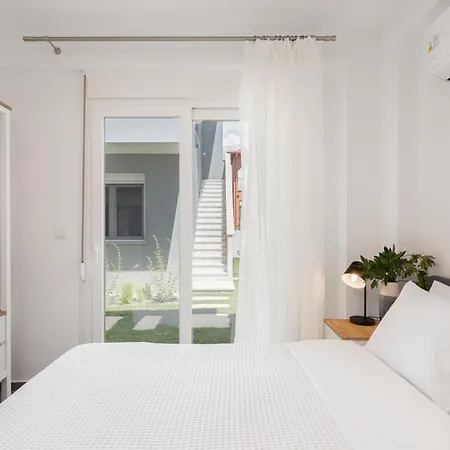 Apartment Roxani Residential Complex *