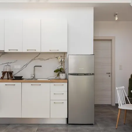 Roxani Residential Complex Ofrínion