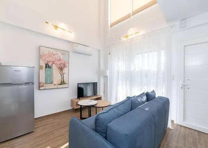 Roxani Residential Complex Ofrínion