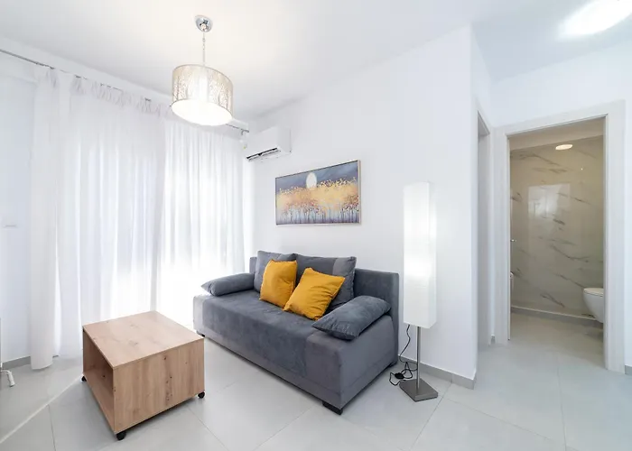 Roxani Residential Complex Ofrínion